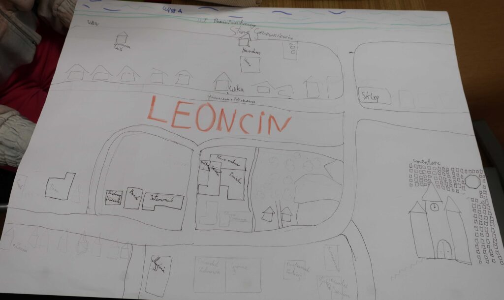 Mapa gminy Leoncin rysowana przez młodzież